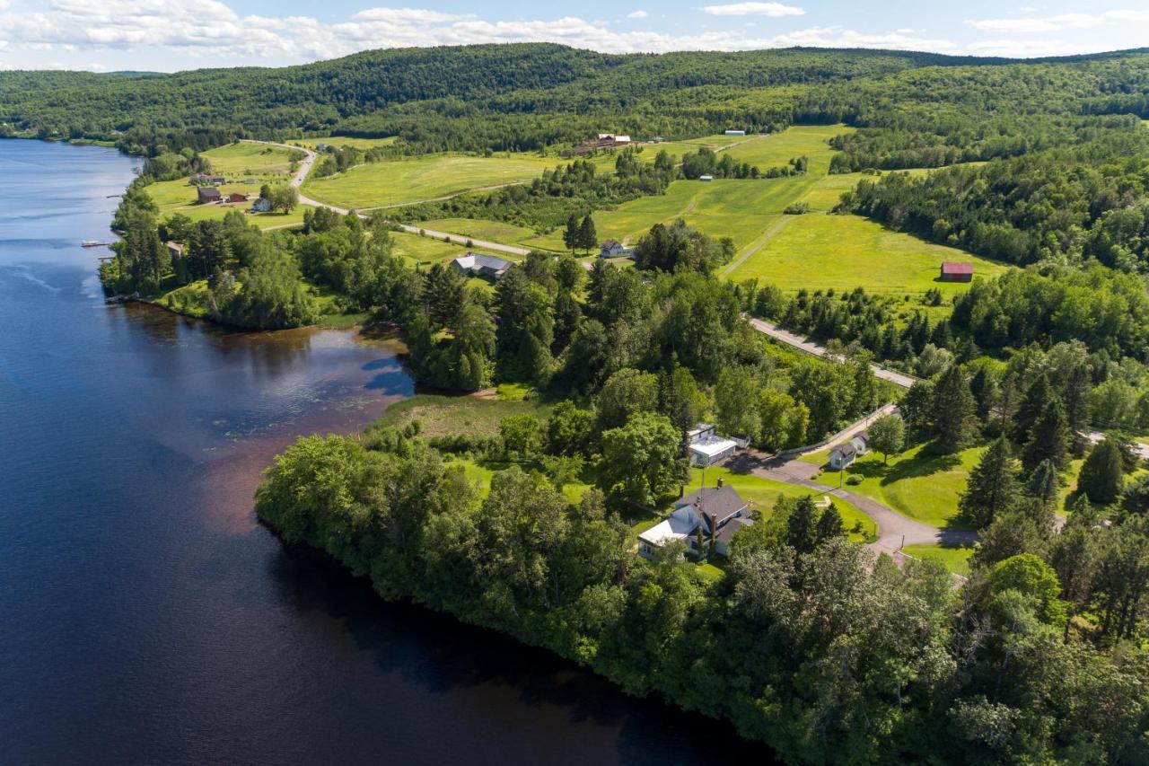 مبيت وإفطار Saint-Jean-des Piles Auberge La Maison Bellemare المظهر الخارجي الصورة